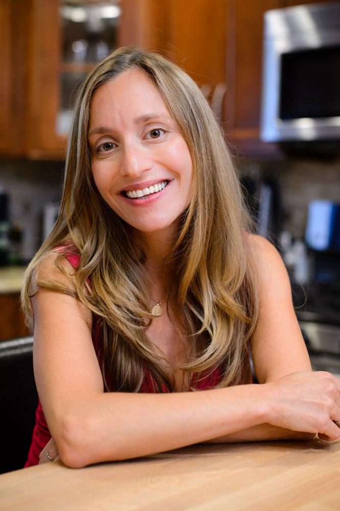 Photo Lizzy Headshot